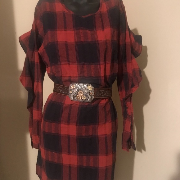 sweater and dresses - Picture 2 of 4